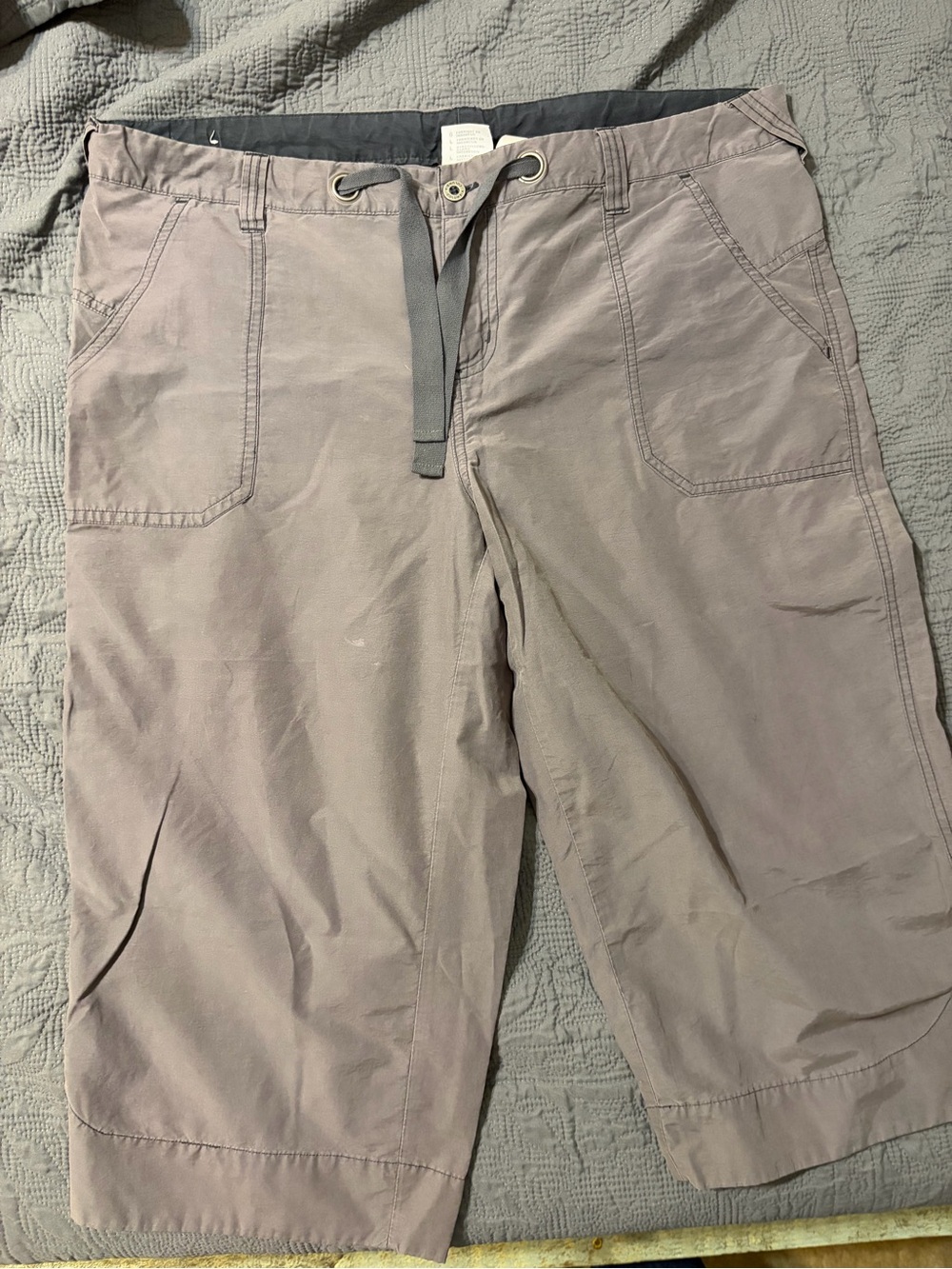 Columbia Men's Light Gray Drawstring Chino Shorts